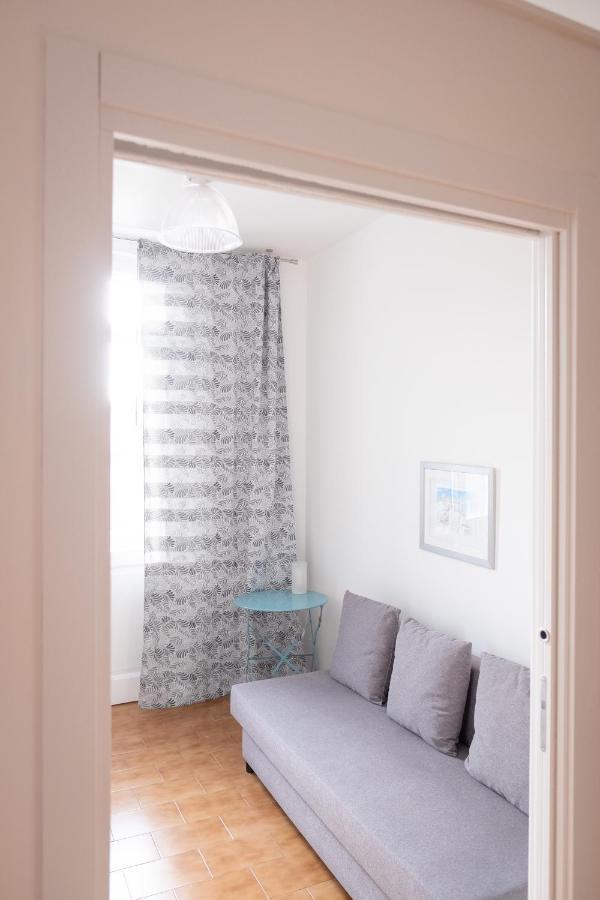 Casa Alina- Art House Apartment Фолиньо Екстериор снимка