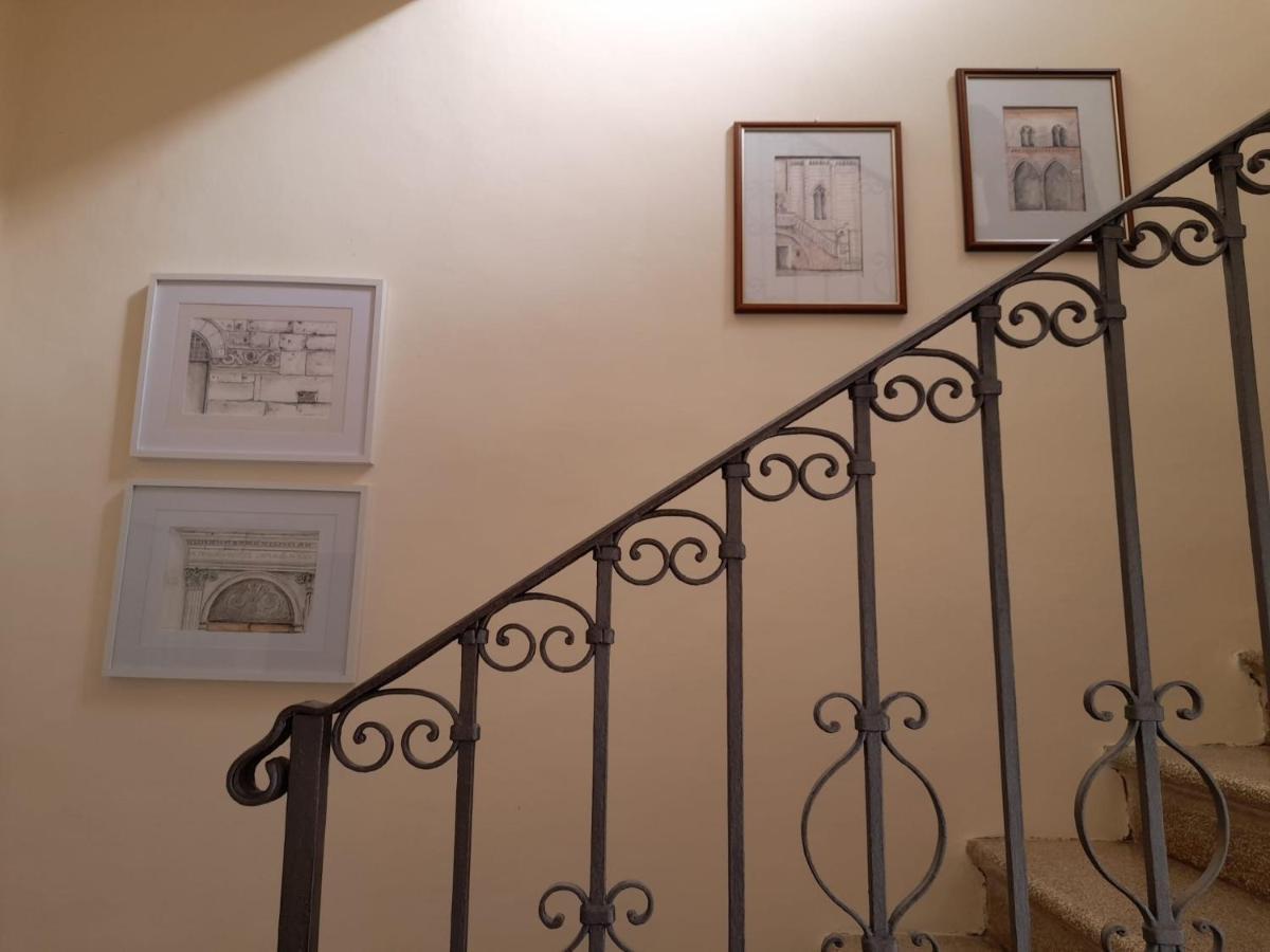 Casa Alina- Art House Apartment Фолиньо Екстериор снимка
